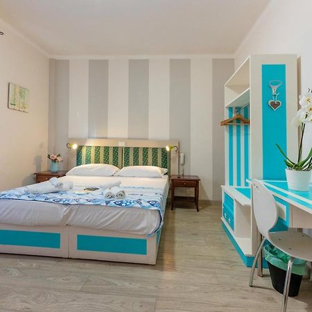 Albergo Oasi Finale Ligure Exterior photo